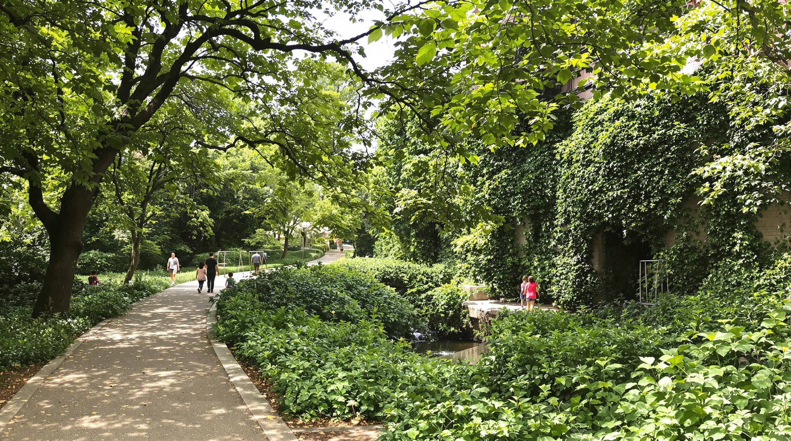 Parc Athéna : ce que cache vraiment le portail vert à Marseille